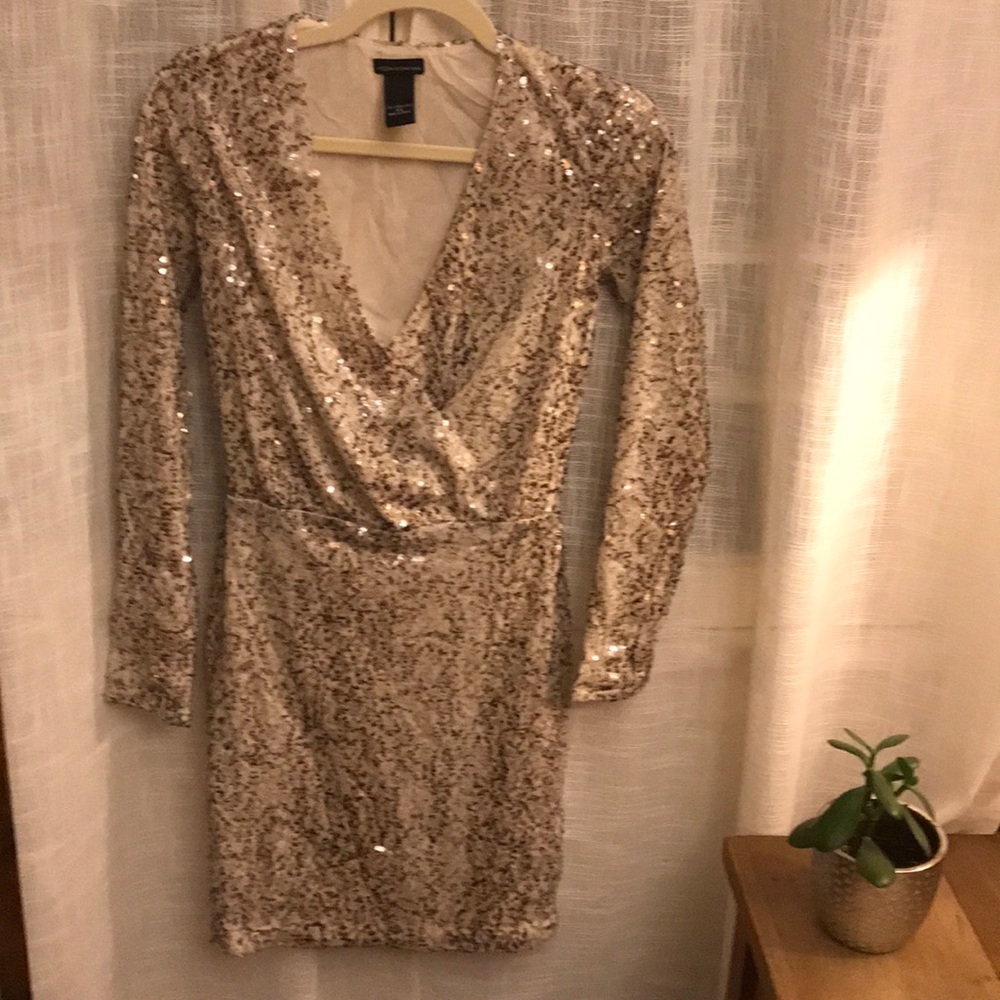 VS/Moda International Sequined Party Dress 🎉 - Picture 5 of 7